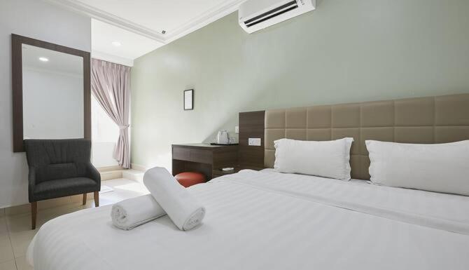 Beryll Inn Cyberjaya Hotel Exterior foto